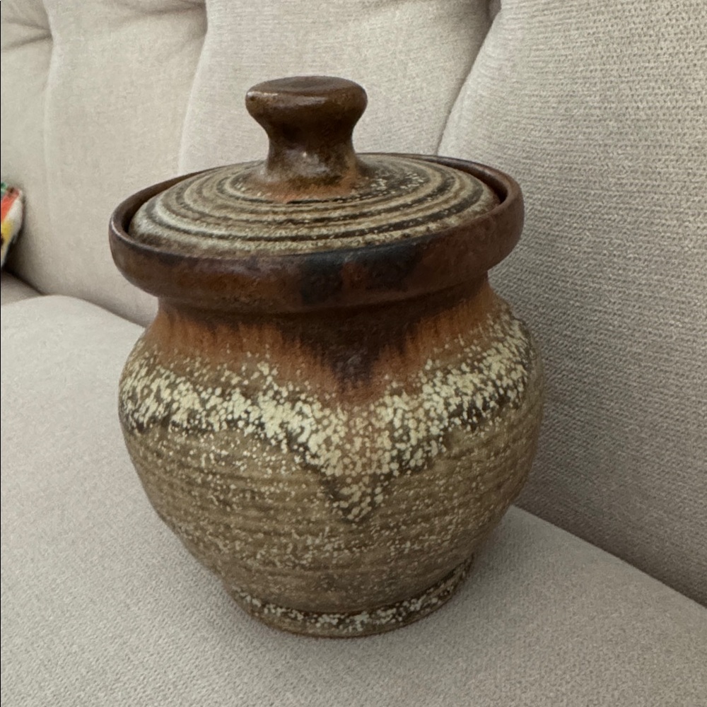 Pigeon Forge Pottery Jar with Lid